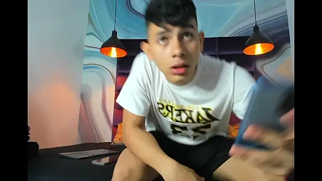 andrew rose  online show from December 27, 3:20 am