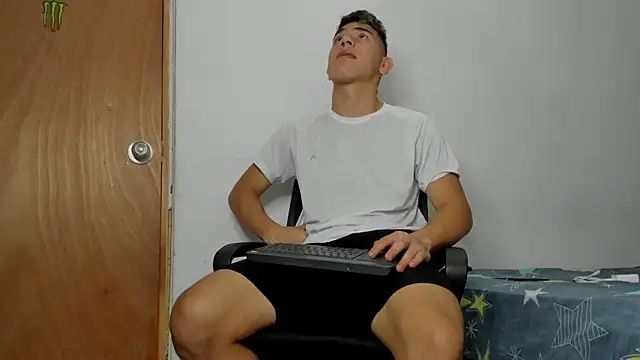 andrew rose  online show from February 24, 8:07 pm