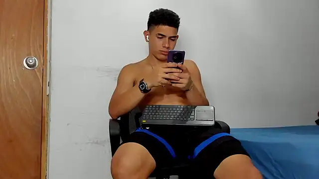 andrew rose  online show from April 9, 6:19 am