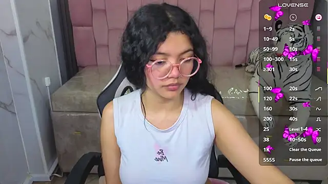 victoria castillo b online show from January 11, 3:28 pm