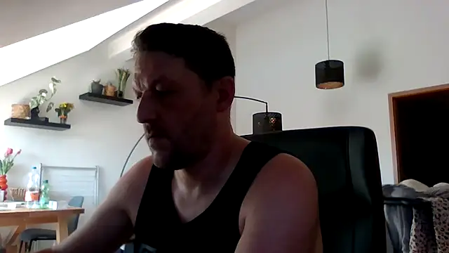 Snapshot of BennyLommy chatting on June 27, 12:22 pm BennyLommy online show from June 27, 12:22 pm