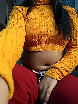 Snapshot of Sarita_7 chatting on December 17, 7:07 am Sarita 7 online show from December 17, 7:07 am