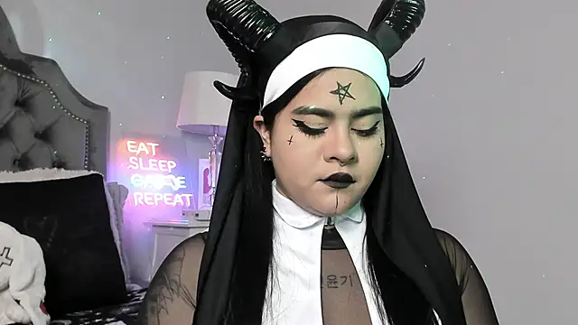 atena hill online show from October 25, 7:41 pm