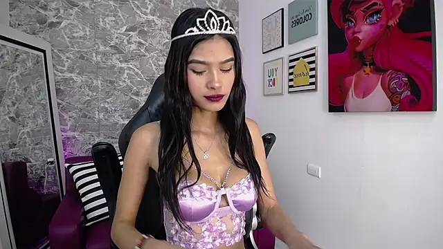 bonnie-love online show from September 23, 1:36 pm