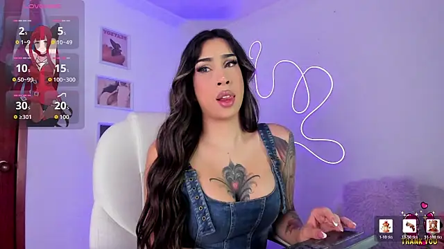 Snapshot of JulietaBomGV chatting on February 9, 5:55 am JulietaBomGV online show from February 9, 5:55 am