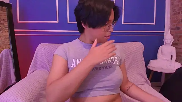 Emmapark  online show from October 23, 2:11 am