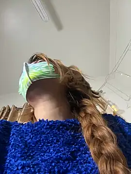 Snapshot of Jen_jennyy1 chatting on December 30, 6:49 pm Jen jennyy1 online show from December 30, 6:49 pm