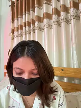 Jen jennyy1 online show from April 15, 7:10 pm