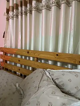 Jen jennyy1 online show from April 15, 7:58 pm