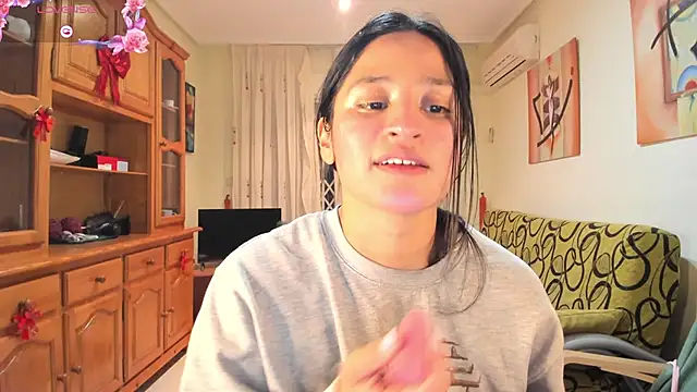 Snapshot of bella_apont chatting on January 19, 7:15 pm bella apont online show from January 19, 7:15 pm