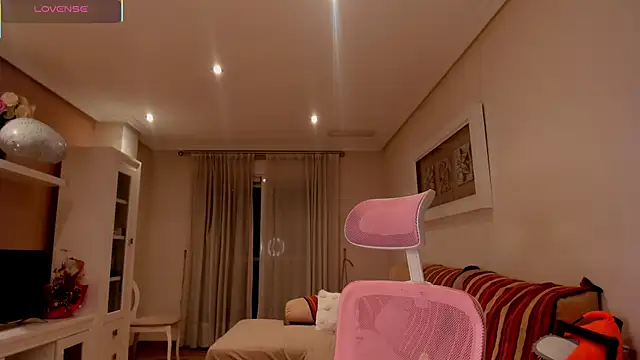 Snapshot of bella_apont chatting on October 15, 9:48 pm bella apont online show from October 15, 9:48 pm