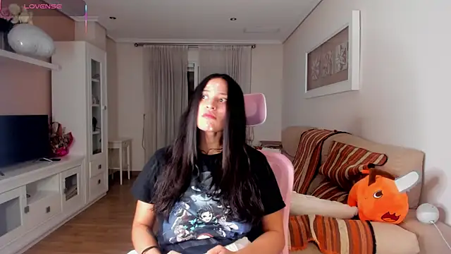 bella apont online show from November 7, 11:05 pm