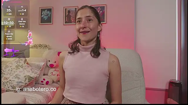 KittyAna online show from December 4, 7:55 pm