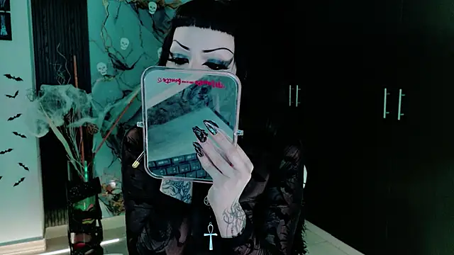 Madison Jackson online show from January 15, 8:56 pm