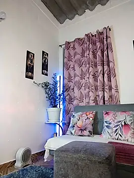 Charlotte Bayron online show from March 10, 12:51 am