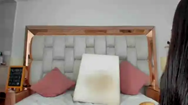 emilyparkerr01 online show from December 1, 10:37 pm