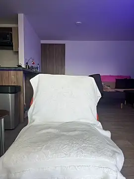 Georgiafox online show from December 17, 3:40 pm