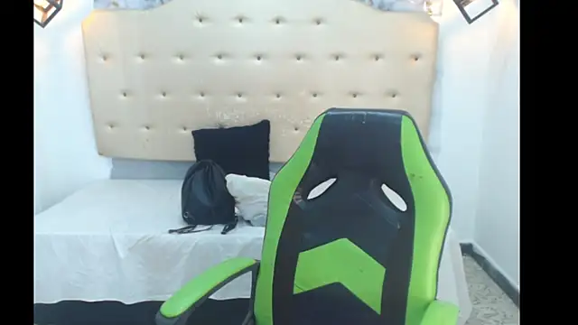 Kathiasaints online show from April 12, 9:09 pm