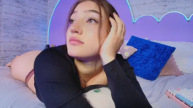 Giaa Ross online show from April 14, 8:26 pm