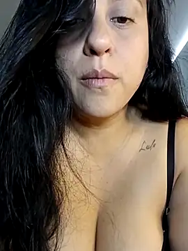 whitegirl0122 online show from March 18, 12:47 pm