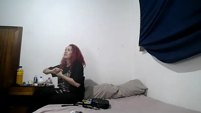 Snapshot of Oliver-sophia chatting on February 5, 12:04 am Oliver-sophia online show from February 5, 12:04 am