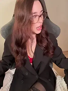 Snapshot of fuckdoll_18 chatting on March 6, 2:13 pm fuckdoll 18 online show from March 6, 2:13 pm