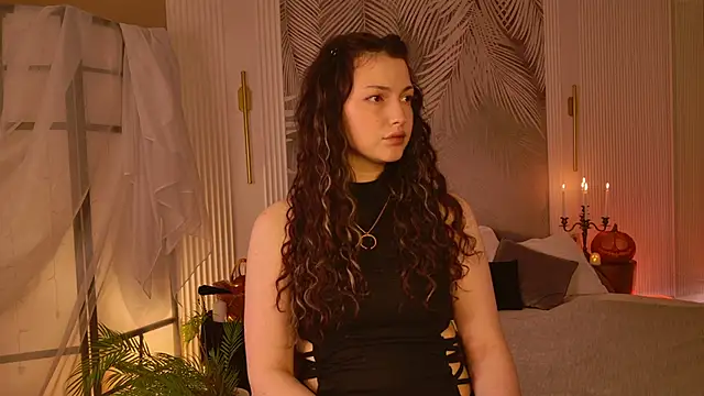 Miley Smile online show from October 24, 8:33 am