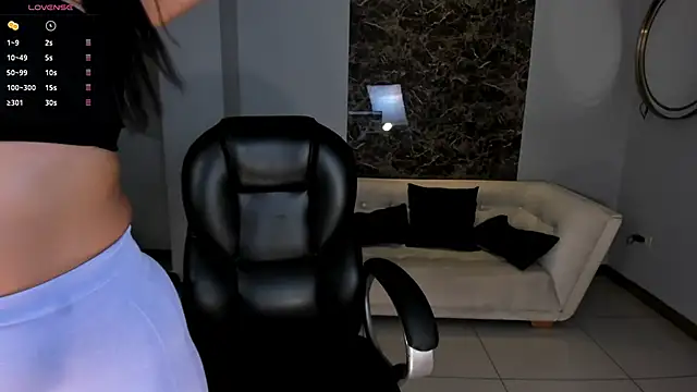 CharlotteCox  online show from January 13, 10:47 am