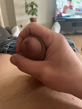 moi seul online show from December 11, 1:28 pm