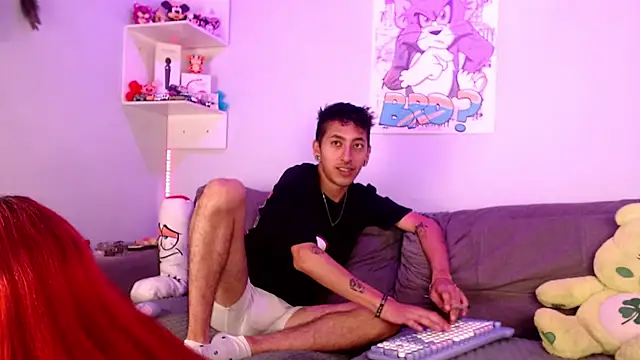 Snapshot of jessnrogger chatting on March 20, 2:08 am jessnrogger online show from March 20, 2:08 am