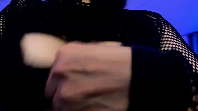 Snapshot of Acid666_alice chatting on December 18, 2:32 am Acid666 alice online show from December 18, 2:32 am