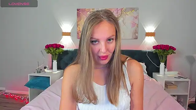 Kelly Hardy online show from February 25, 12:47 am