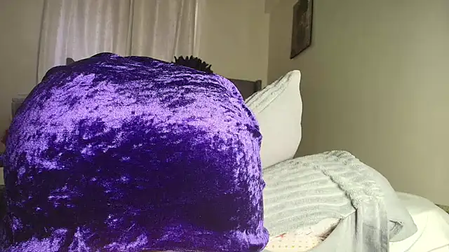 t-NaughtyLicia online show from January 12, 5:34 am