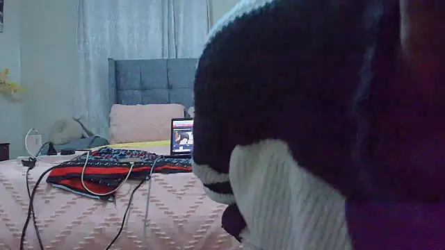 t-NaughtyLicia online show from April 29, 2:04 am