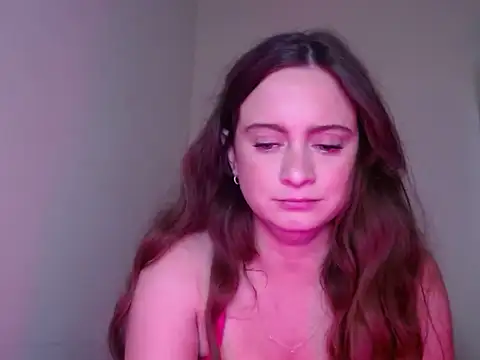 Snapshot of Sophie_Raegan chatting on January 10, 11:43 am Sophie Raegan online show from January 10, 11:43 am