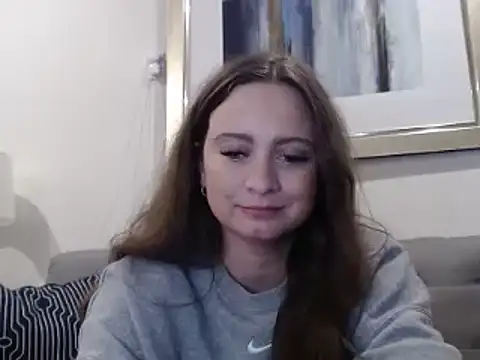 Snapshot of Sophie_Raegan chatting on February 14, 11:10 am Sophie Raegan online show from February 14, 11:10 am