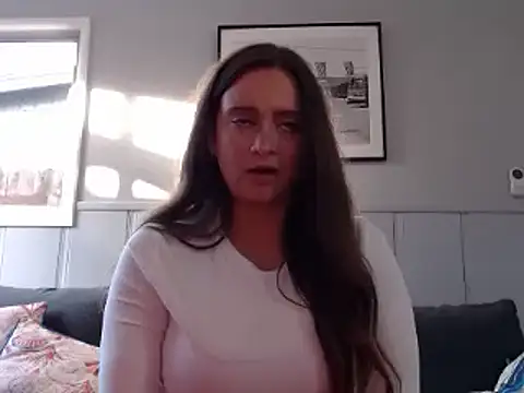 Snapshot of Sophie_Raegan chatting on March 7, 2:56 pm Sophie Raegan online show from March 7, 2:56 pm