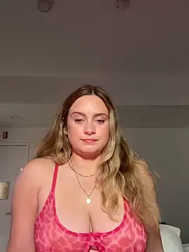 Snapshot of Sophie_Raegan chatting on March 14, 8:09 am Sophie Raegan online show from March 14, 8:09 am