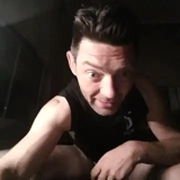 corty83 online show from April 28, 11:32 pm