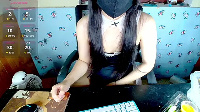   Saphia   online show from April 13, 4:23 pm