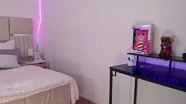 Snapshot of KimGeorgia_ chatting on March 7, 11:05 pm KimGeorgia online show from March 7, 11:05 pm