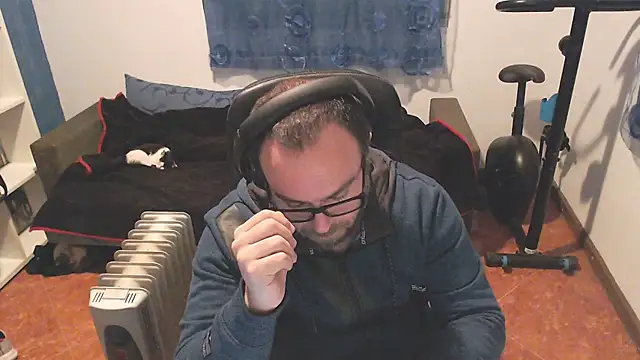 Snapshot of ravingr4d4 chatting on February 13, 10:00 pm ravingr4d4 online show from February 13, 10:00 pm
