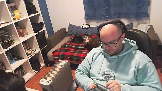 Snapshot of ravingr4d4 chatting on February 22, 10:42 pm ravingr4d4 online show from February 22, 10:42 pm