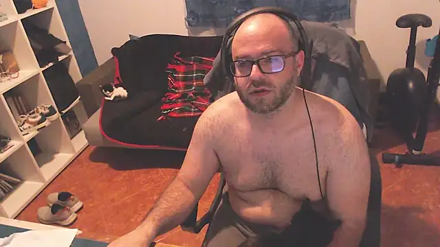 Snapshot of ravingr4d4 chatting on March 4, 1:12 am ravingr4d4 online show from March 4, 1:12 am