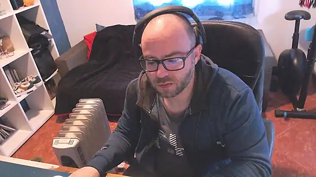 Snapshot of ravingr4d4 chatting on March 4, 8:57 am ravingr4d4 online show from March 4, 8:57 am
