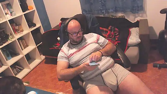 Snapshot of ravingr4d4 chatting on March 6, 1:27 am ravingr4d4 online show from March 6, 1:27 am