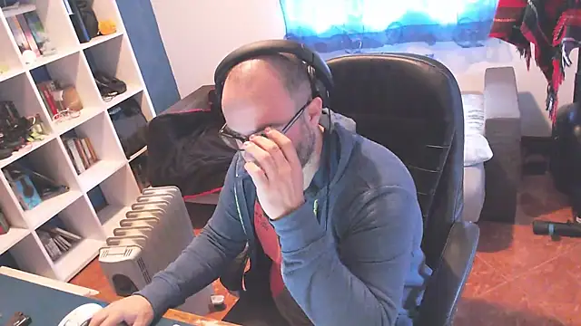 Snapshot of ravingr4d4 chatting on March 6, 9:14 am ravingr4d4 online show from March 6, 9:14 am