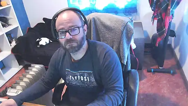 Snapshot of ravingr4d4 chatting on March 20, 12:11 pm ravingr4d4 online show from March 20, 12:11 pm