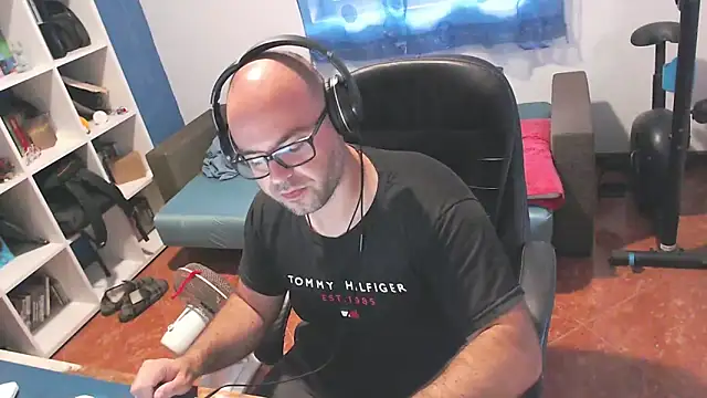 Snapshot of ravingr4d4 chatting on September 10, 8:25 am ravingr4d4 online show from September 10, 8:25 am