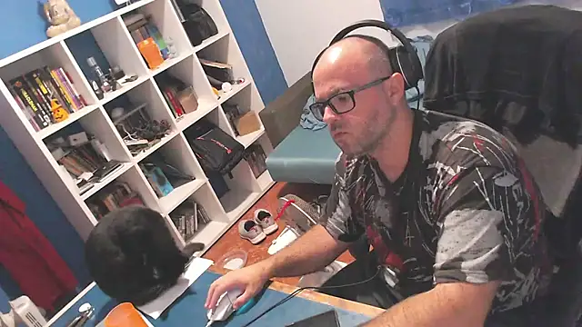 Snapshot of ravingr4d4 chatting on September 10, 9:15 pm ravingr4d4 online show from September 10, 9:15 pm